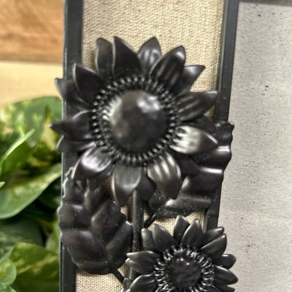 5x7 Sunflower Frame Croft and Barrow Metal Sunflowers Burlap Inset Black‎ Trim - Picture 11 of 12